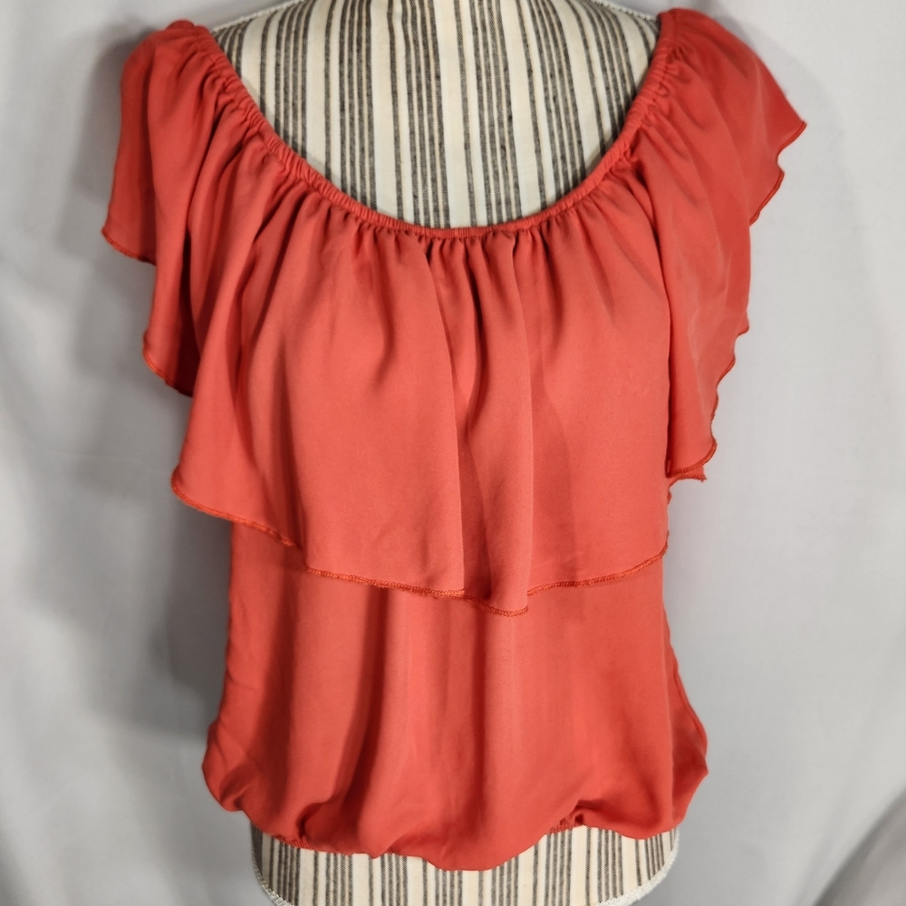 Wet Seal Orange On / Off Shoulder Ruffle Neckline Top Size Medium